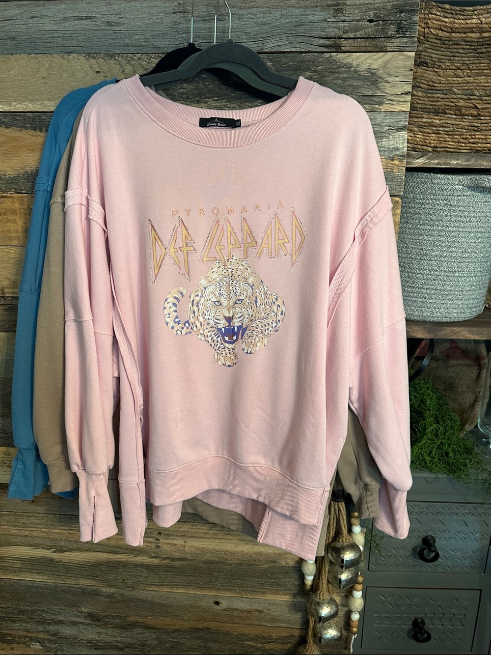 Pink Def Leppard Graphic Sweatshirt - Leopard Camden